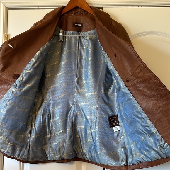 Danier brown double breasted leather jacket - Picture 5 of 6